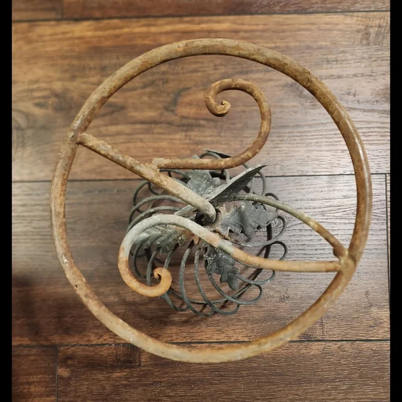 VTG Metal Plant Stand - Picture 9 of 14